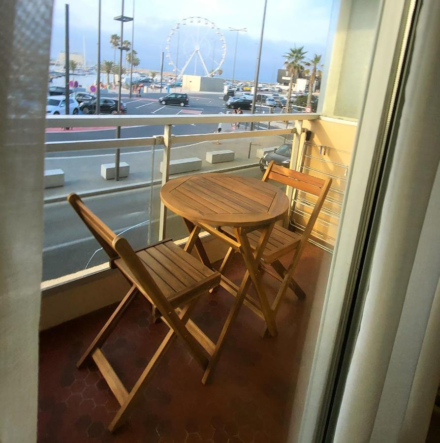 Adorable Petit Appartement Avec Magnifique Vue Sur Le Port De Canet מראה חיצוני תמונה